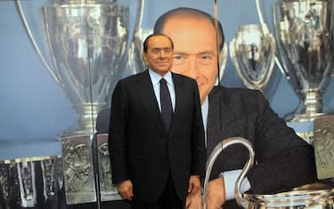 berluconi_festa_milan_25_anni_ansa