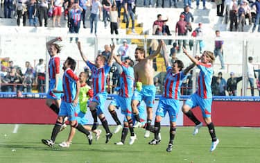 esultanza_squadra_catania_derby_palermo_ansa