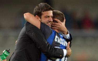 Inter Milan's forward Antonio Cassano (R) celebrates with Inter Milan's coach Andrea Stramaccioni after scoring during the Serie A football match between Chievo and Inter Milan at the Bentegodi Stadium in Verona on September 26, 2012. AFP PHOTO / GIUSEPPE CACACE        (Photo credit should read GIUSEPPE CACACE/AFP/GettyImages)