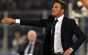 PESCARA, ITALY - SEPTEMBER 11:  Massimo Oddo head coach of Pescara Calcio during the Serie A match between Pescara Calcio and FC Internazionale at Adriatico Stadium on September 11, 2016 in Pescara, Italy.  (Photo by Giuseppe Bellini/Getty Images)