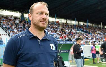 Foto LaPresse/Massimo Paolone
17/09/2016 Ferrara ( Italia)
Sport Calcio
Spal vs Virtus Entella - Campionato di calcio Serie B ConTe.it 2016/2017 - Stadio "Paolo Mazza"
Nella foto: Roberto Breda osserva 

Photo LaPresse/Massimo Paolone
September 17, 2016 Ferrara ( Italy)
Sport Soccer
Spal vs Virtus Entella - Italian Football Championship League B ConTe.it 2016/2017 - "Paolo Mazza" Stadium 
In the pic: Roberto Breda looks on