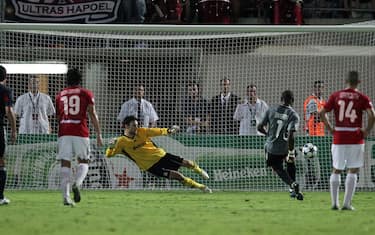 enyeama_rigore_hapoel_lione