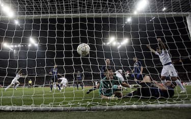 julio_cesar_inter_rete_schalke_ansa