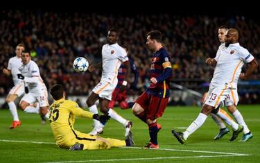 gol_messi_szczesny_getty
