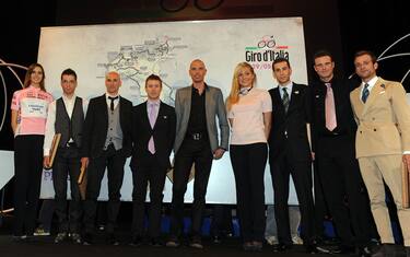 presentazione_giro_2011_ansa