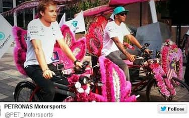 rosberg_hamilton_twitter_ufficiale_mercedes_vigilia_gp_malesia_2014