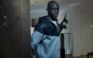 sport_amrio_balotelli_video_casa_manchester