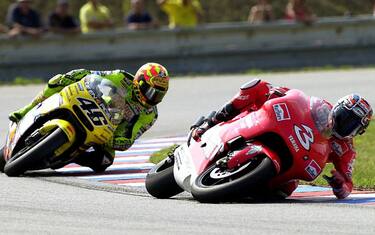 rossi_biaggi_brno_2001_ansa