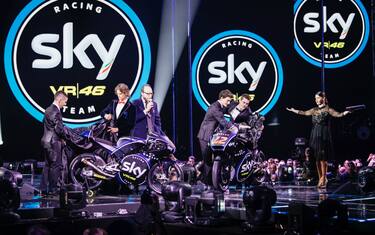 xfactor_skyracingteamvr46_01
