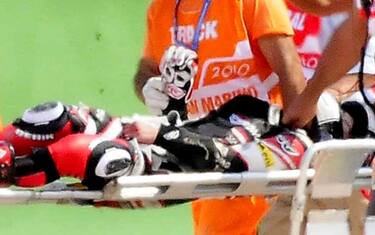 morte_tomizawa_tomizawa_primi_soccorsi_in_pista_02