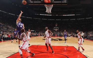belinelli_raptors_kings_2015