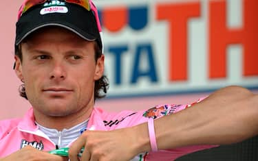 20090514 - MAYRHOFEN IM ZILLERTAL (AUSTRIA) - SPO:CICLISMO; 6^ TAPPA GIRO D'ITALIA CENTOANNI. Si conferma maglia rosa Danilo Di Luca al termine della 6^ tappa del Giro d'Italia Centoanni, la Bressanone Mayrhofen Im Zillertal (Austria) di 348 km.        MAURIZIO BRAMBATTI/ANSA/BT 