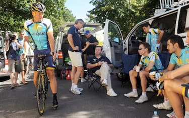 lance_armstrong_team_astana