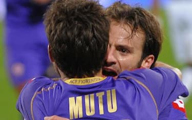 mutu_gilardino_fiorentina_abbraccio_dopo_gol