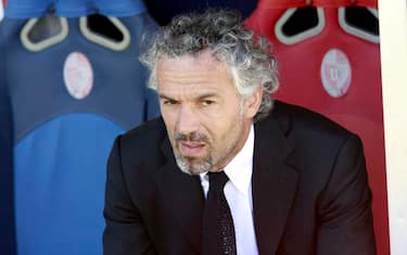 Napoli coach Roberto Donadoni during an Italian Serie A soccer match between Cagliari and Napoli in Cagliari, Italy, Sunday, April 19, 2009. (AP Photo/Enrico Locci)