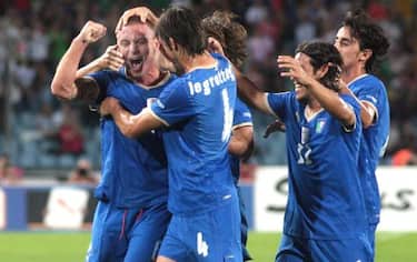 de_rossi_esultanza_italia_548x345