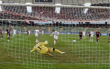 barreto_rigore_bari_serie_b_08_09