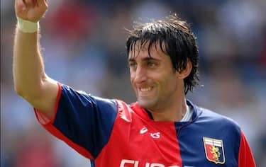 milito_dito_lzato_verticale_548