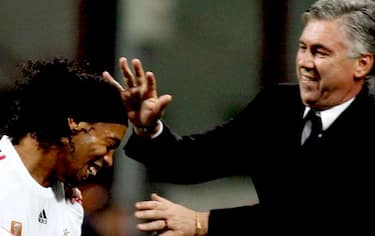 ronaldinho_ancelotti_548