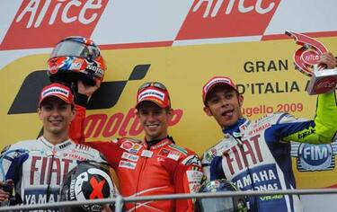 mugello_podio_rossi_stoner_lorenzo