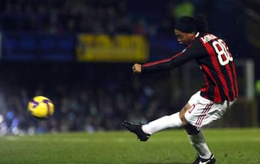 ronaldinho_gol_portsmouth_548