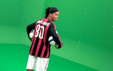 ronaldinho_sky_01_548