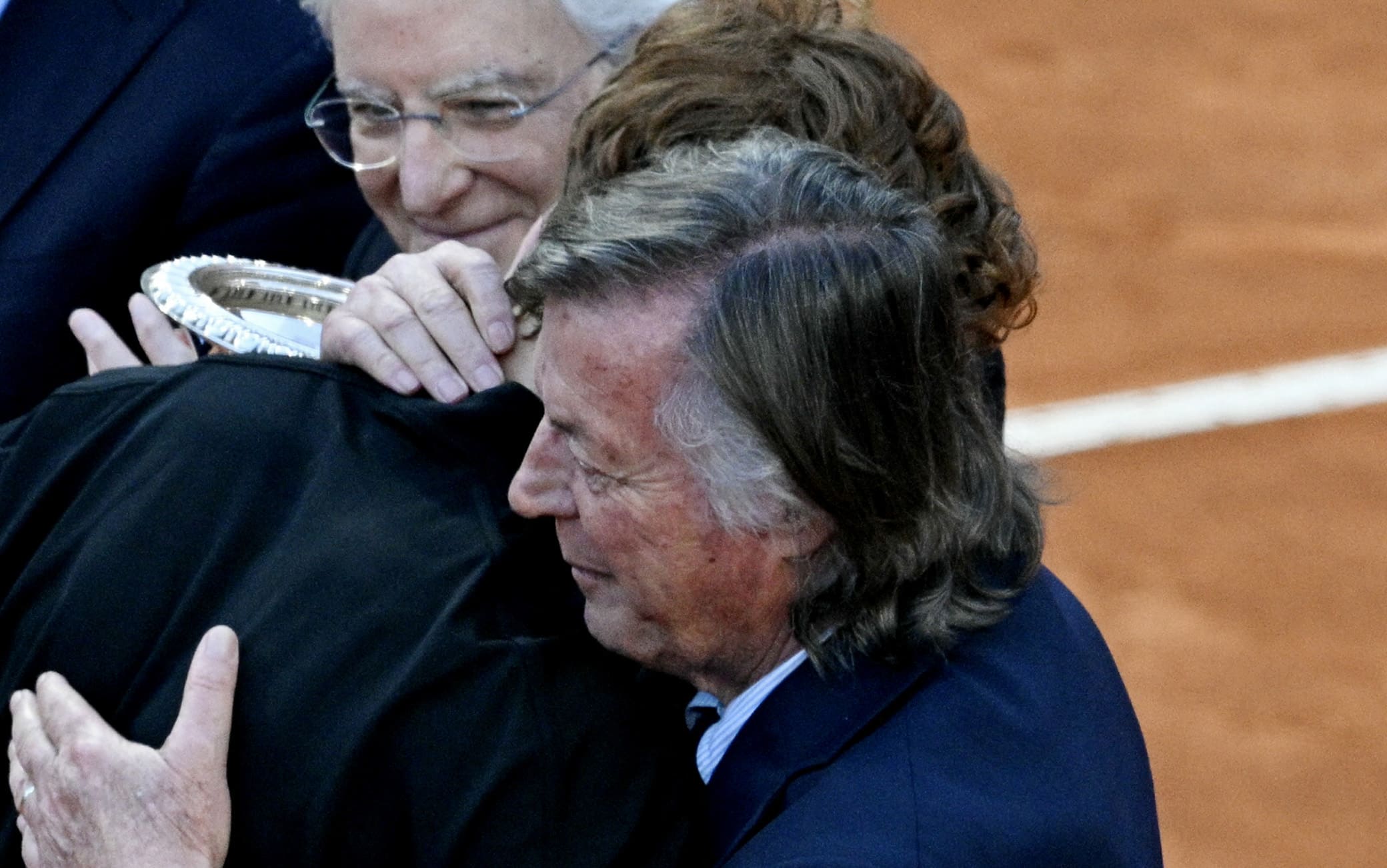 Sinner a Panatta: "Adriano, abbiamo riportato a casa questo trofeo". VIDEO