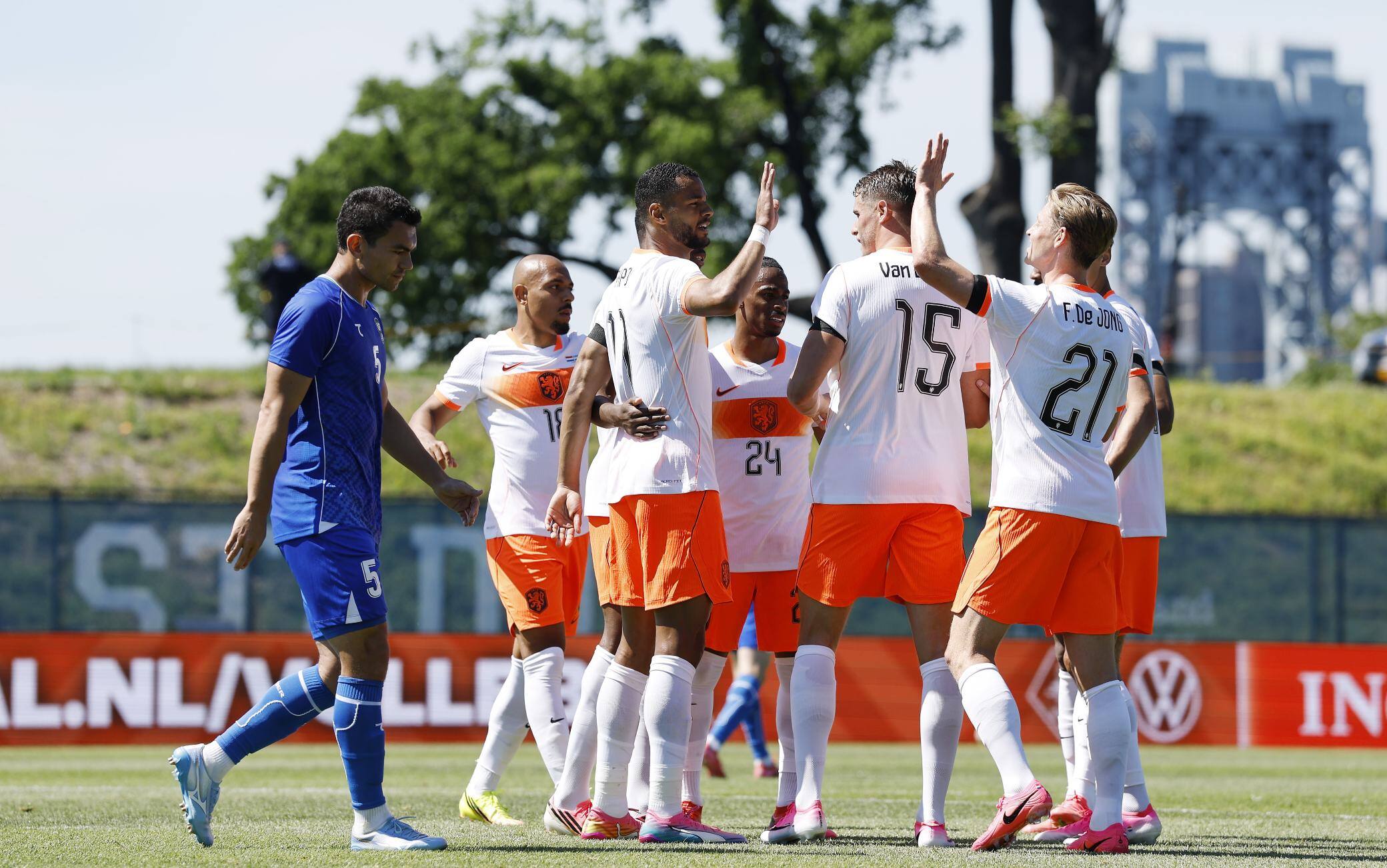 Olanda-Uzbekistan 2-1: doppio Gakpo su rigore, Cannavaro sfiora il colpo