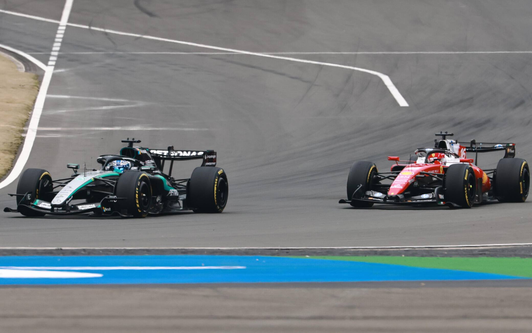 F1, GP Cina: Ferrari se l'è giocata con Mercedes. Ma sul rettilineo... VIDEO