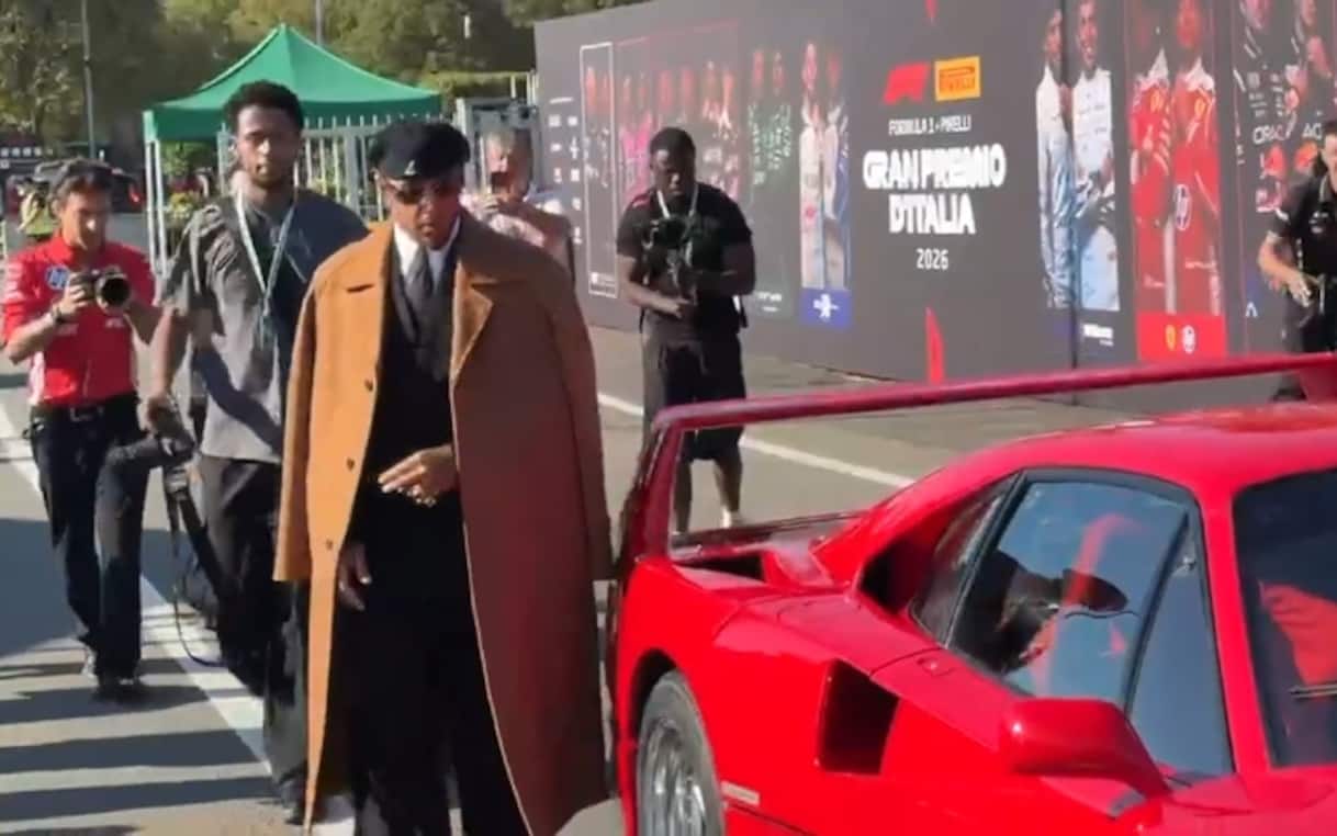 https://sport.sky.it/assets/images/b435fe9b455e4277e3b66ffe55a9f184941807e8/skysport/it/motori/formula-1/video/2026/09/03/hamilton-ferrari-f40-arrivo-circuito-monza/hamilton_ferrari_f40_monza.jpg?im=Resize,width=1218
