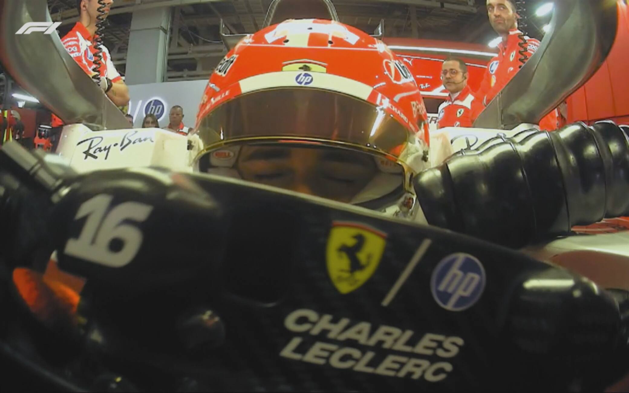 Che tecnica: Leclerc chiude gli occhi e visualizza la pista. VIDEO