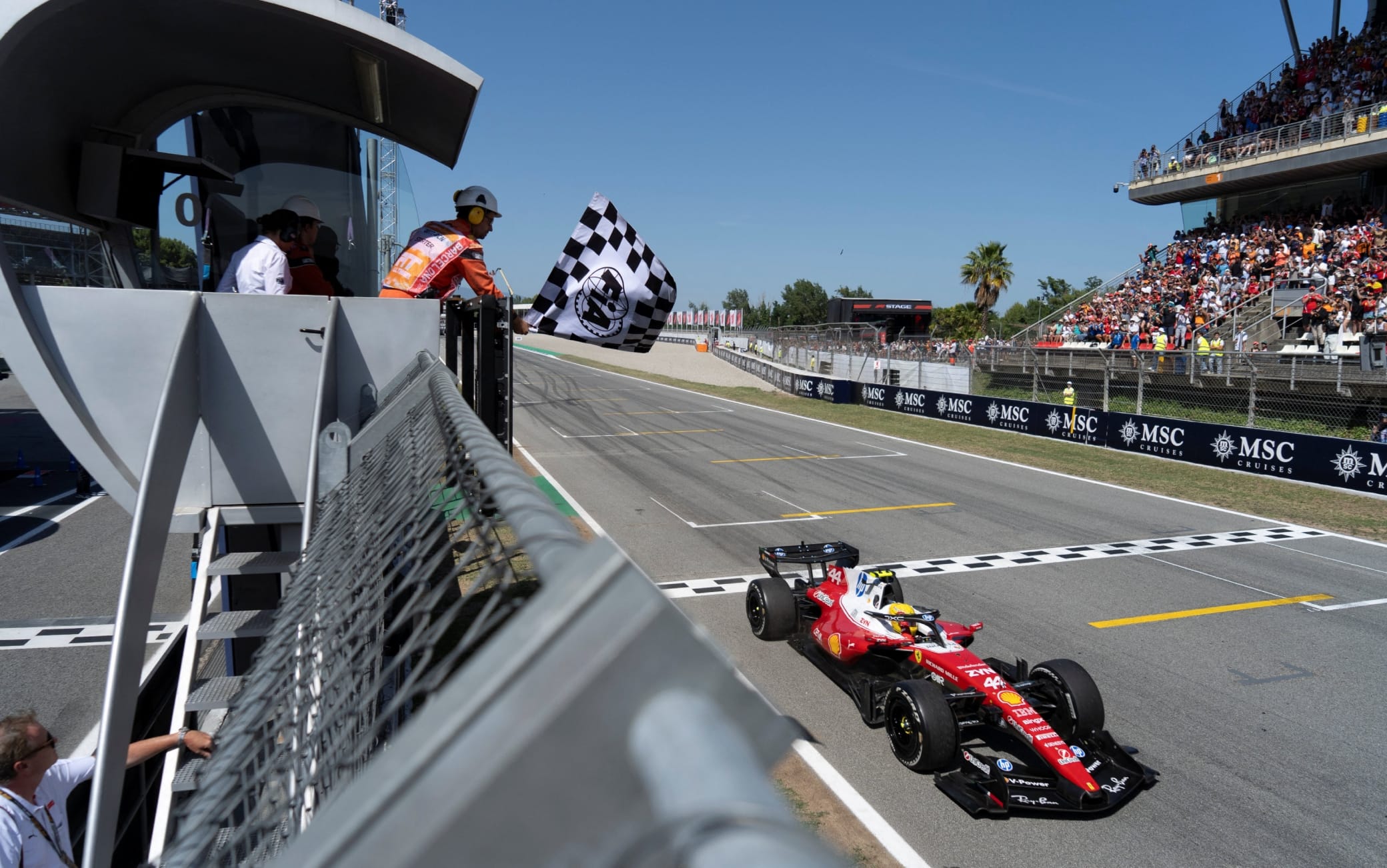 Sky Spo…pola: la vittoria di Hamilton raccontata da Carlo Vanzini fa il giro del mondo