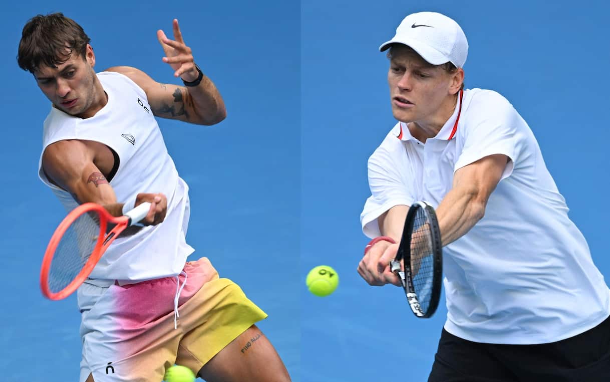 https://sport.sky.it/assets/images/b6c15f9962dda17045932776339b436005877357/skysport/it/tennis/2026/01/13/sinner-cobolli-australian-open-2026-allenamento/sinner_cobolli_ansa.jpg?im=Resize,width=1218
