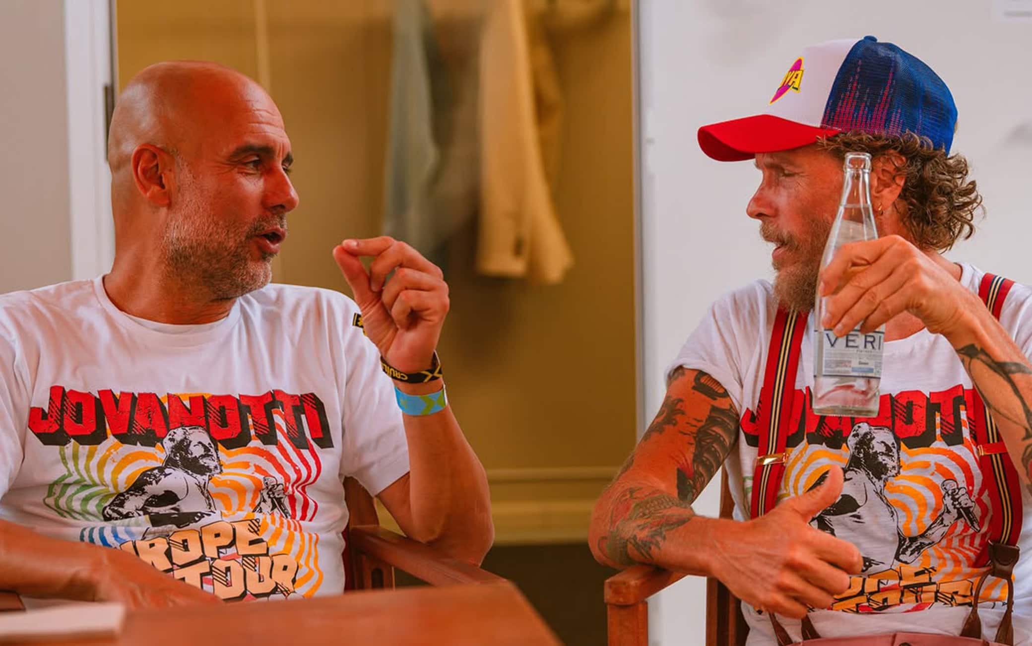 Jovanotti incontra Guardiola a Barcellona: "Chiacchiere sul calcio con chi se ne intende"