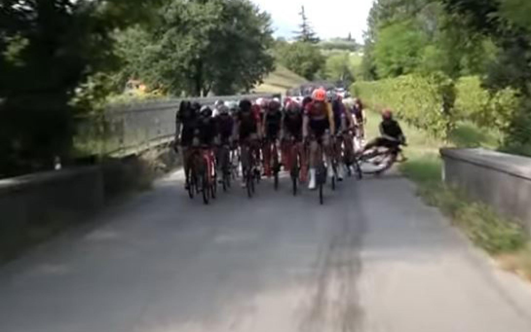 Ciclismo, Alice Toniolli: prognosi riservata dopo una brutta caduta ...