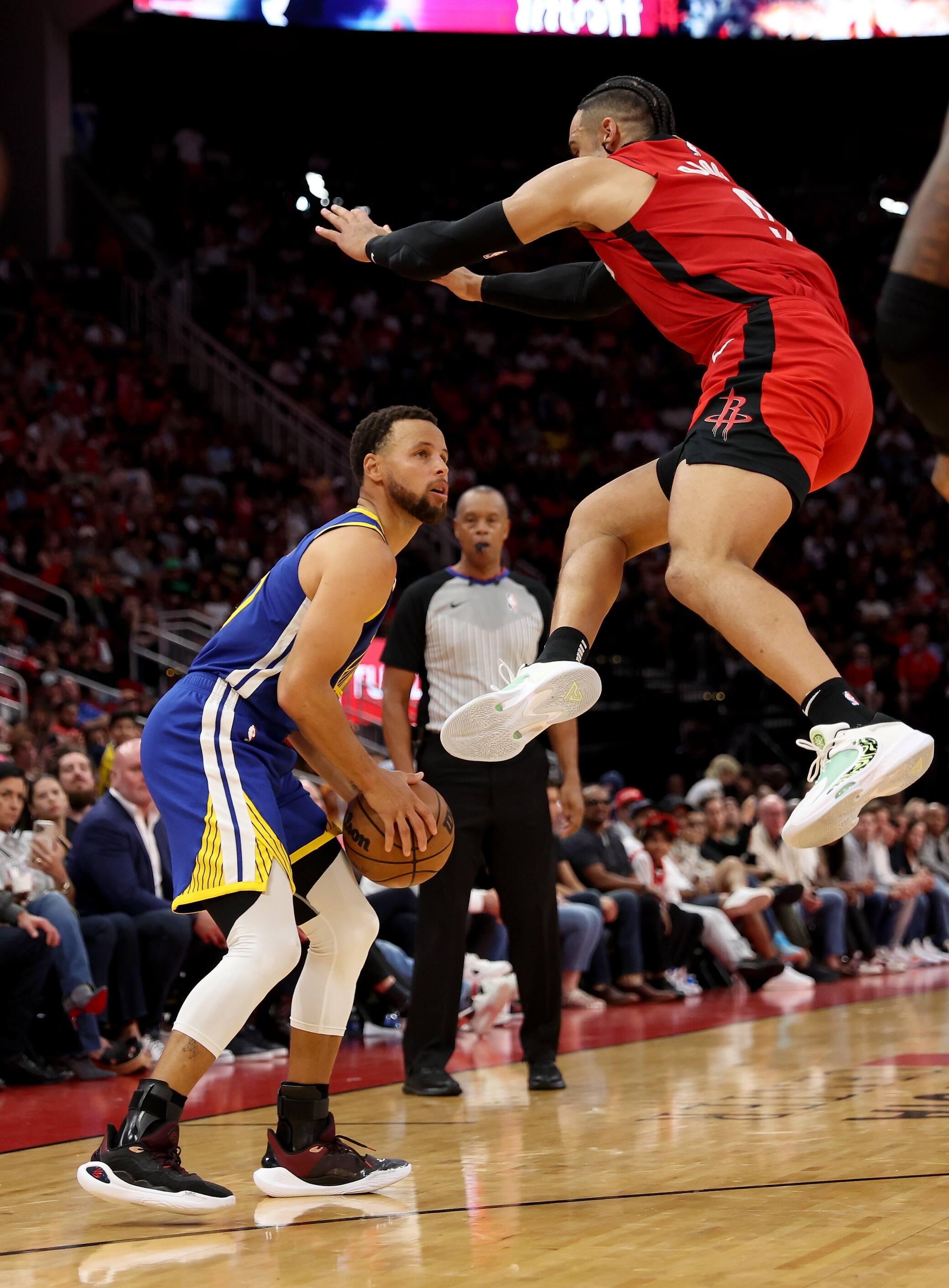 La finta di Curry per mandare Brooks per aria