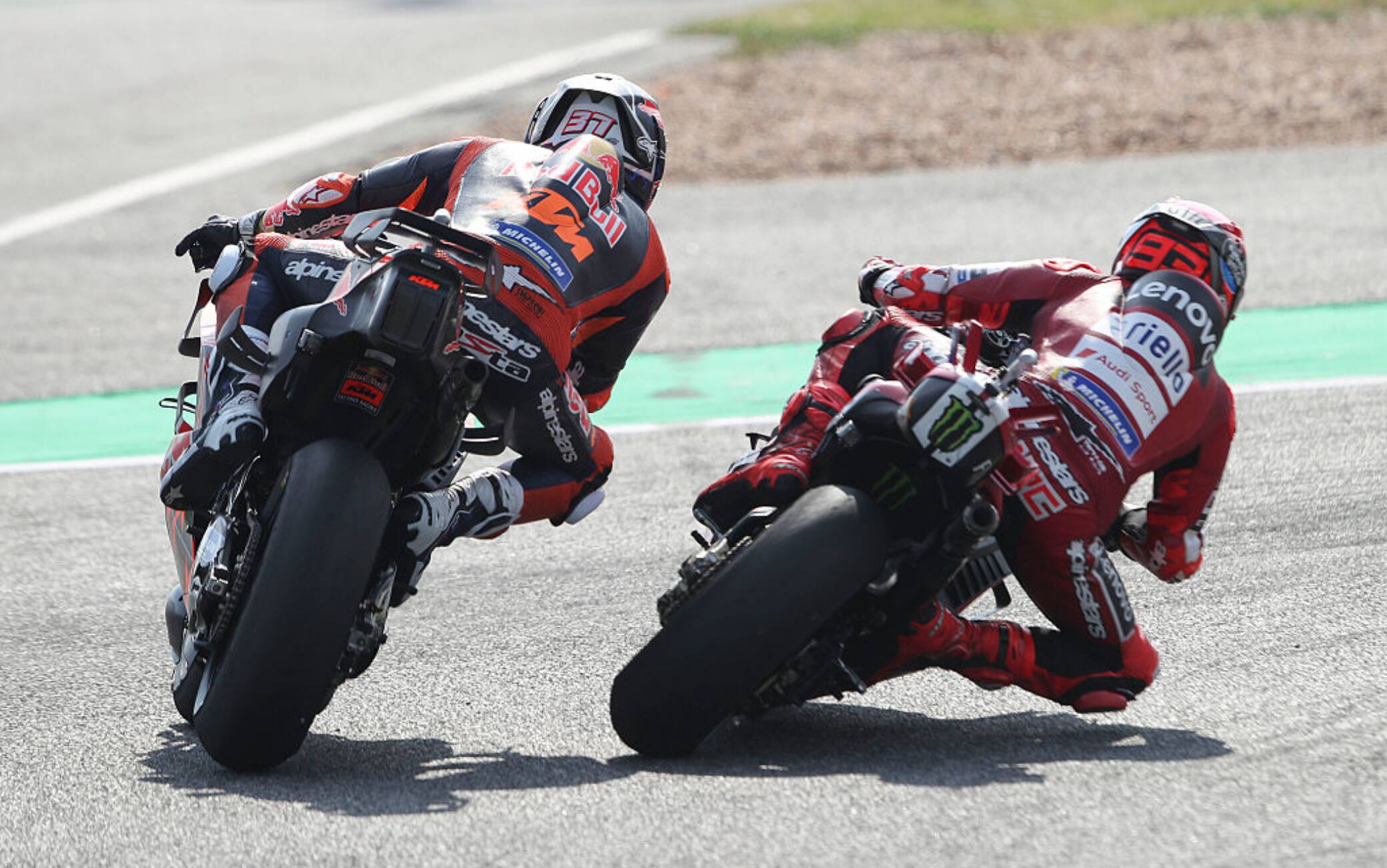 Marquez-Acosta, contatto e penalità nella Sprint Race MotoGP della Thailandia. VIDEO