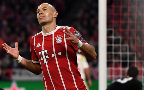 epa06662356 Bayern's Arjen Robben reacts during the UEFA Champions League quarter final second leg soccer match between Bayern Munich and Sevilla FC in Munich, Germany, 11 April 2018.  EPA/CHRISTIAN BRUNA