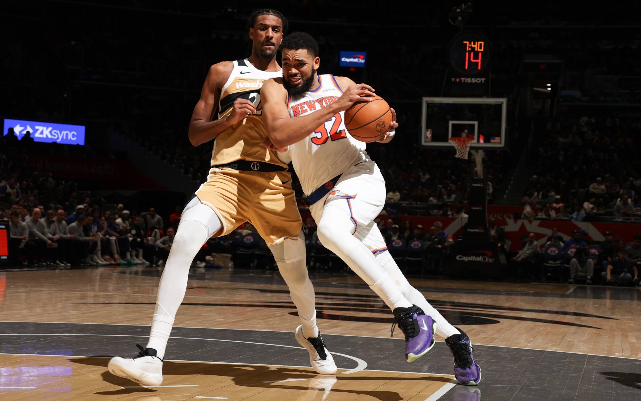 NBA, Towns porta a scuola Sarr: le migliori giocate della notte 