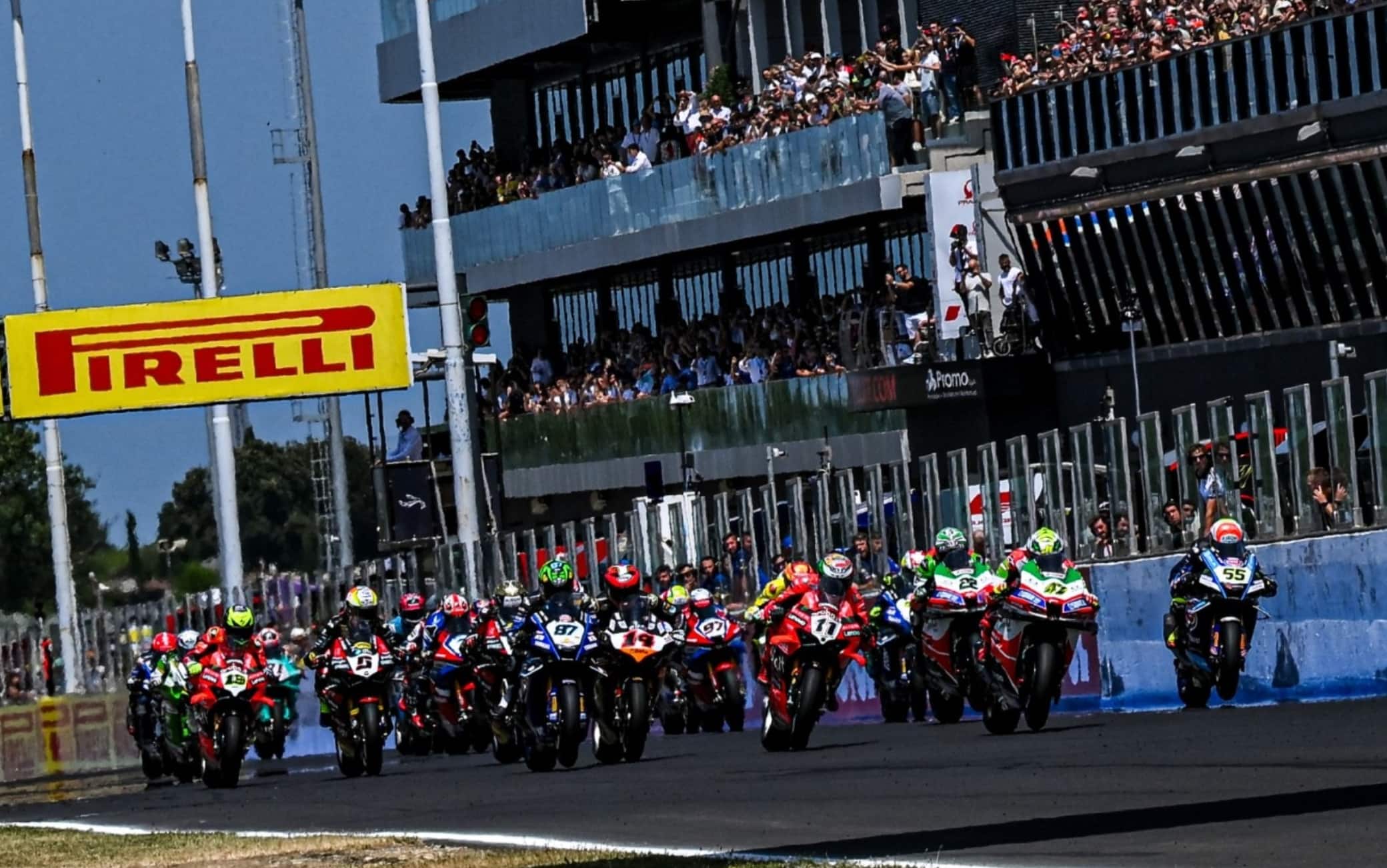 La Superbike in esclusiva su Sky fino al 2027
