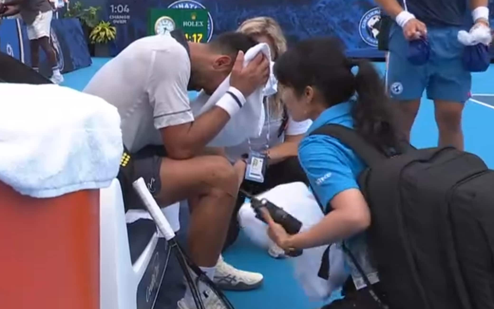Djokovic, malore e ko a Cincinnati con Tirante: "Ho un problema con caldo e umidità"