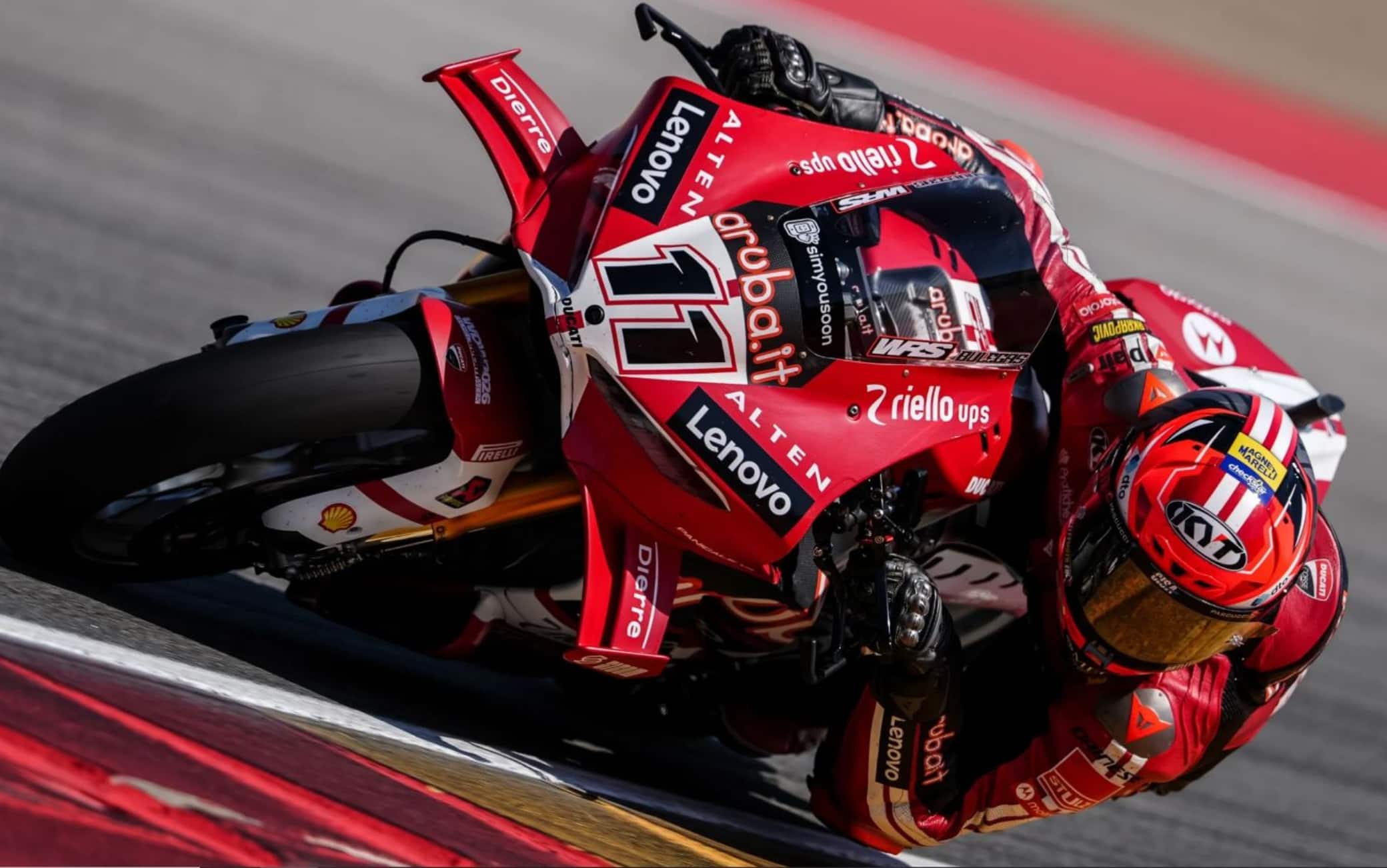 SBK, a Bulega anche Gara-1 ad Aragon: 20^ vittoria consecutiva