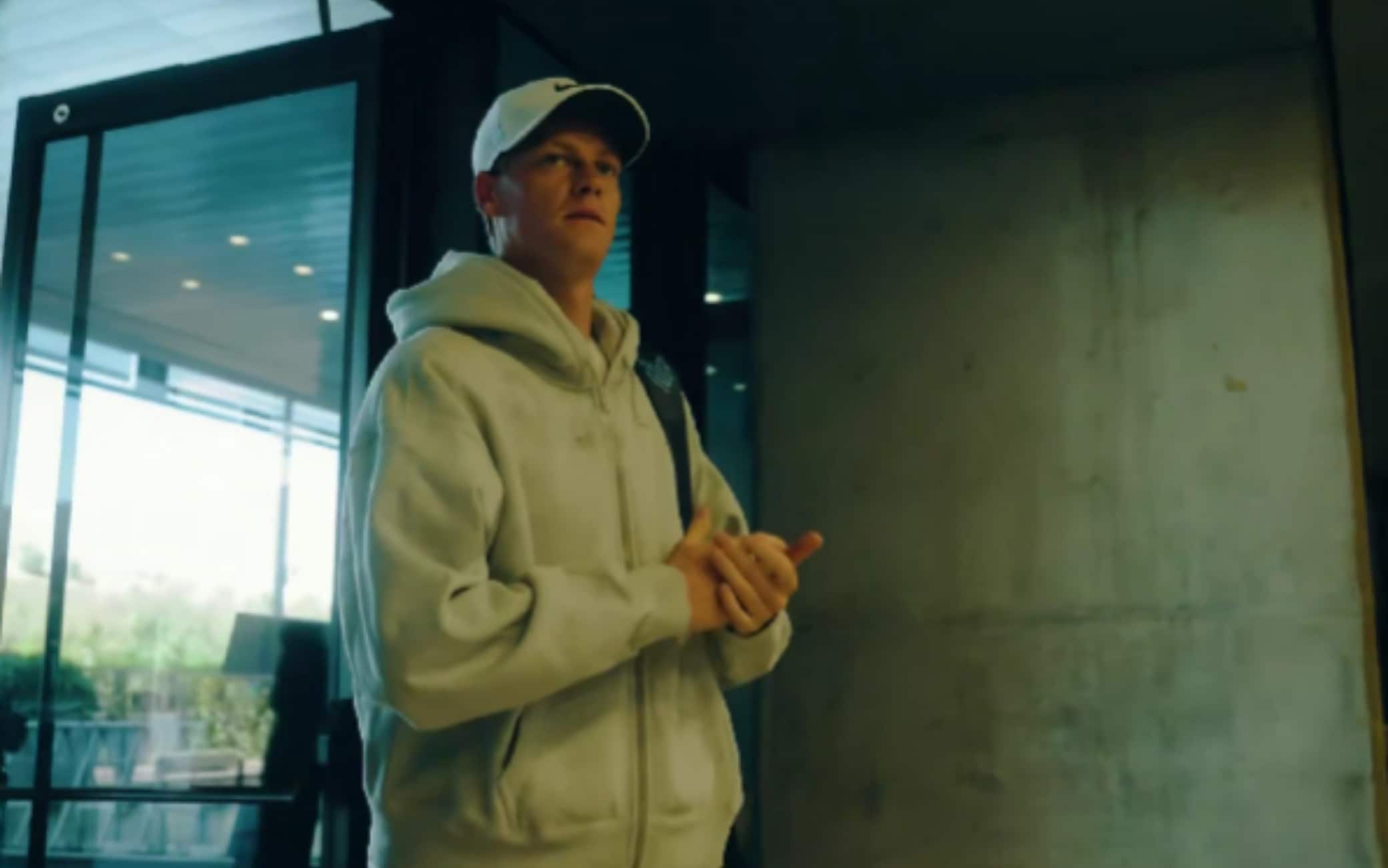 Jannik Sinner è a Madrid: il video del suo arrivo