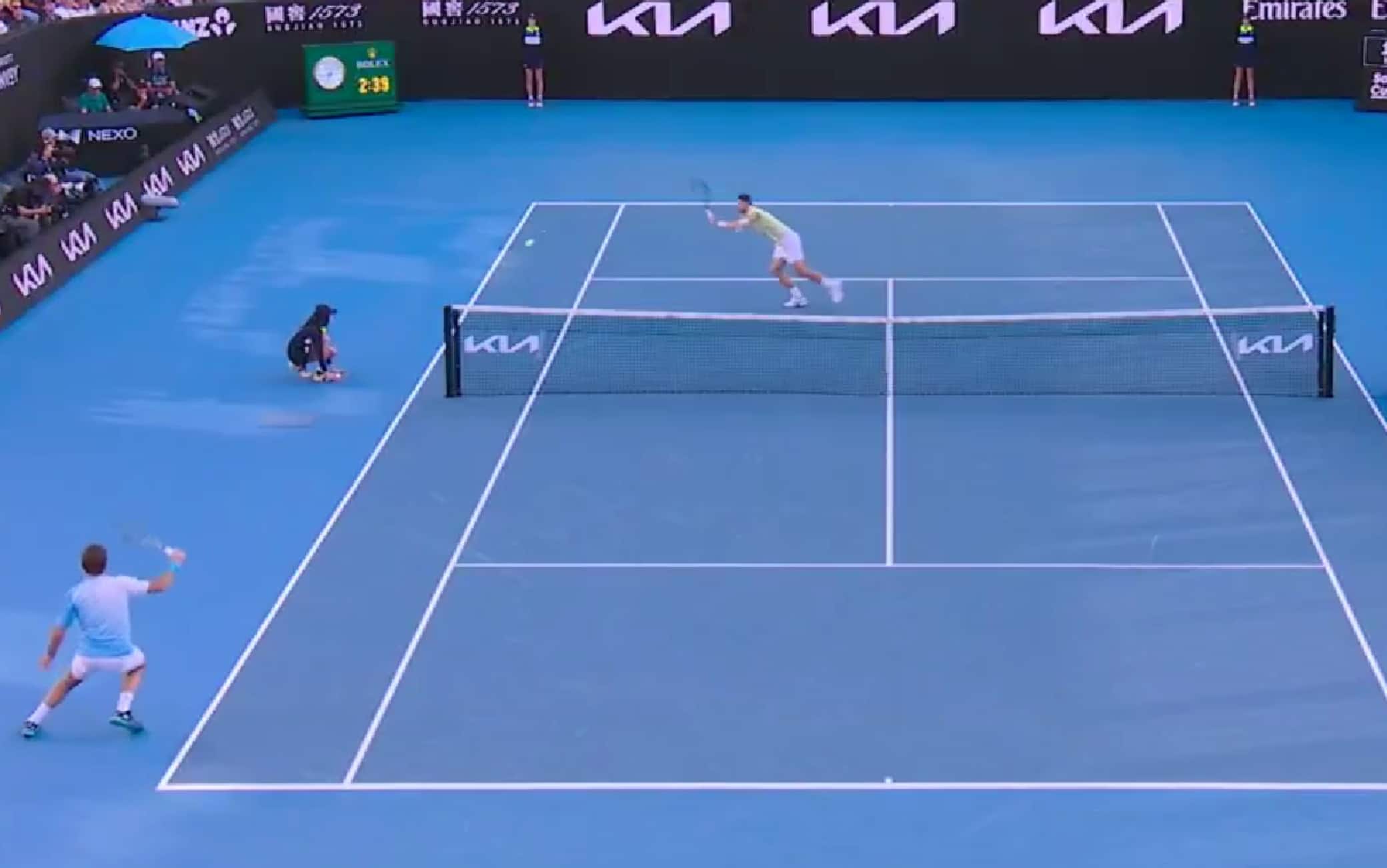 Wawrinka incanta ancora: il punto con Gea è meraviglioso. Video
