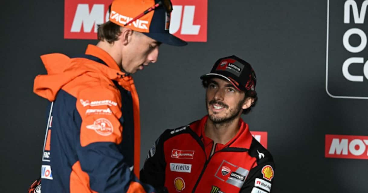 https://sport.sky.it/assets/images/bde9a87eb447e3b4505c44a6348d3f9a2a70a877/skysport/it/motori/motogp/video/2026/02/21/motogp-bagnaia-aprilia-acosta-ducati-mercato-piloti-news-1076250/bagnaia_acosta_og.jpg?im=Resize,width=1218