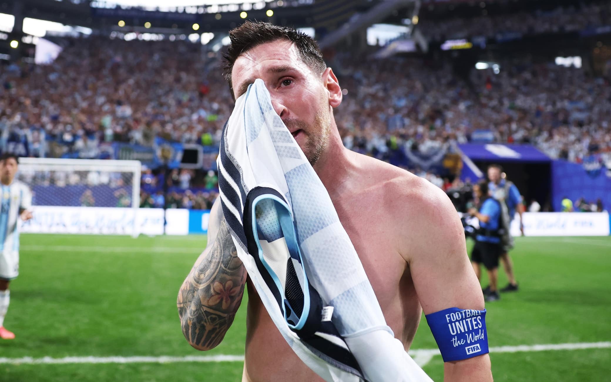 Messi, lacrime di gioia dopo Argentina-Egitto: le foto della festa