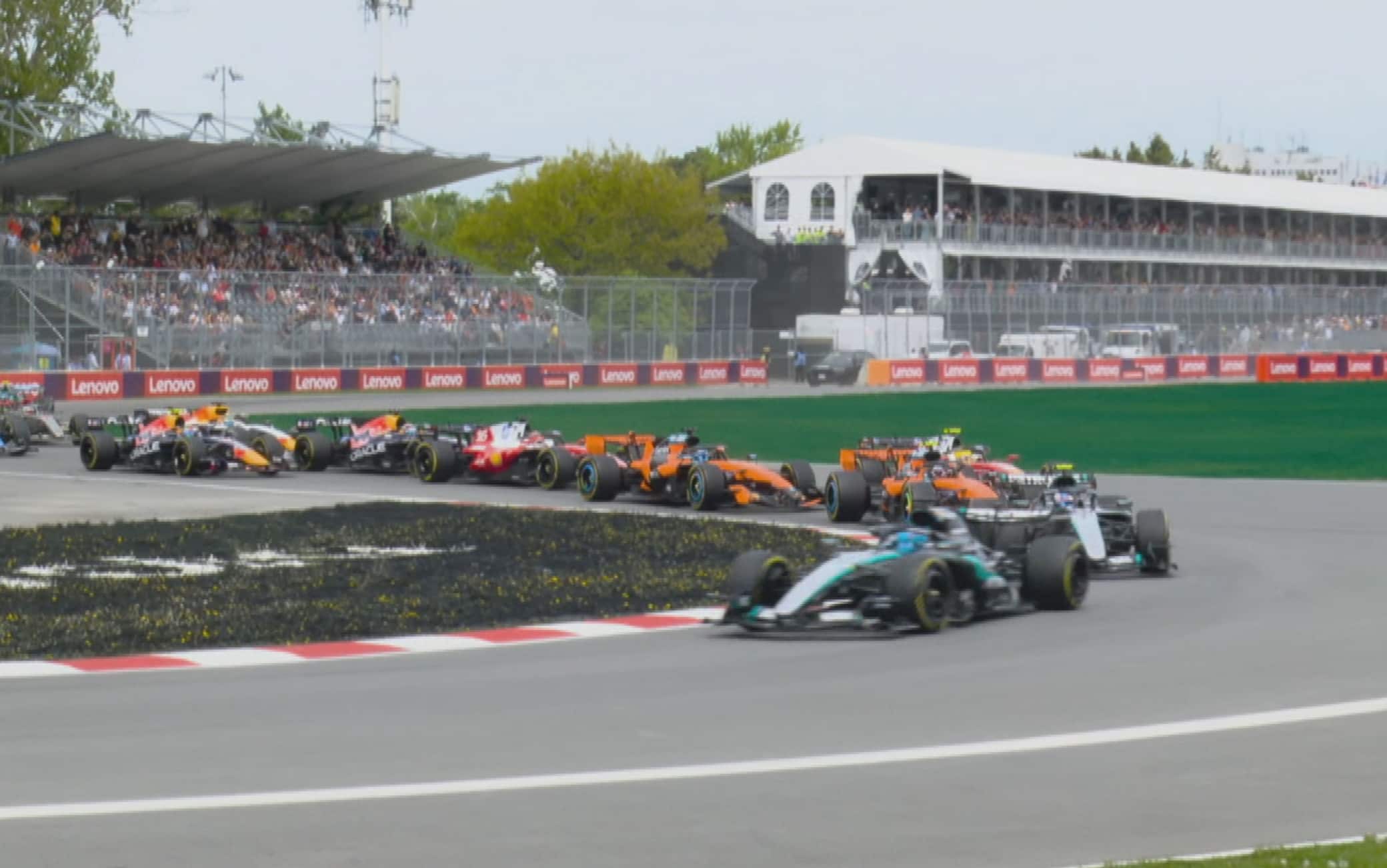 F1, la partenza e il primo giro della Sprint in Canada. VIDEO