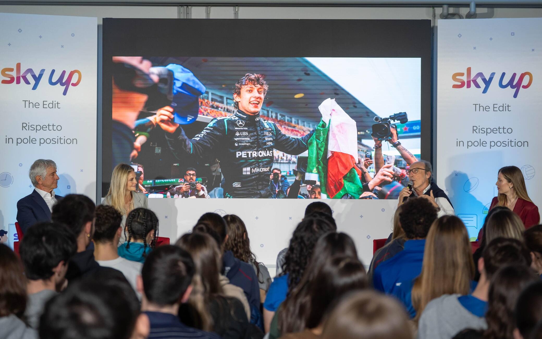 Sky Up The Edit torna nelle scuole con un incontro sui valori dello sport e il rispetto