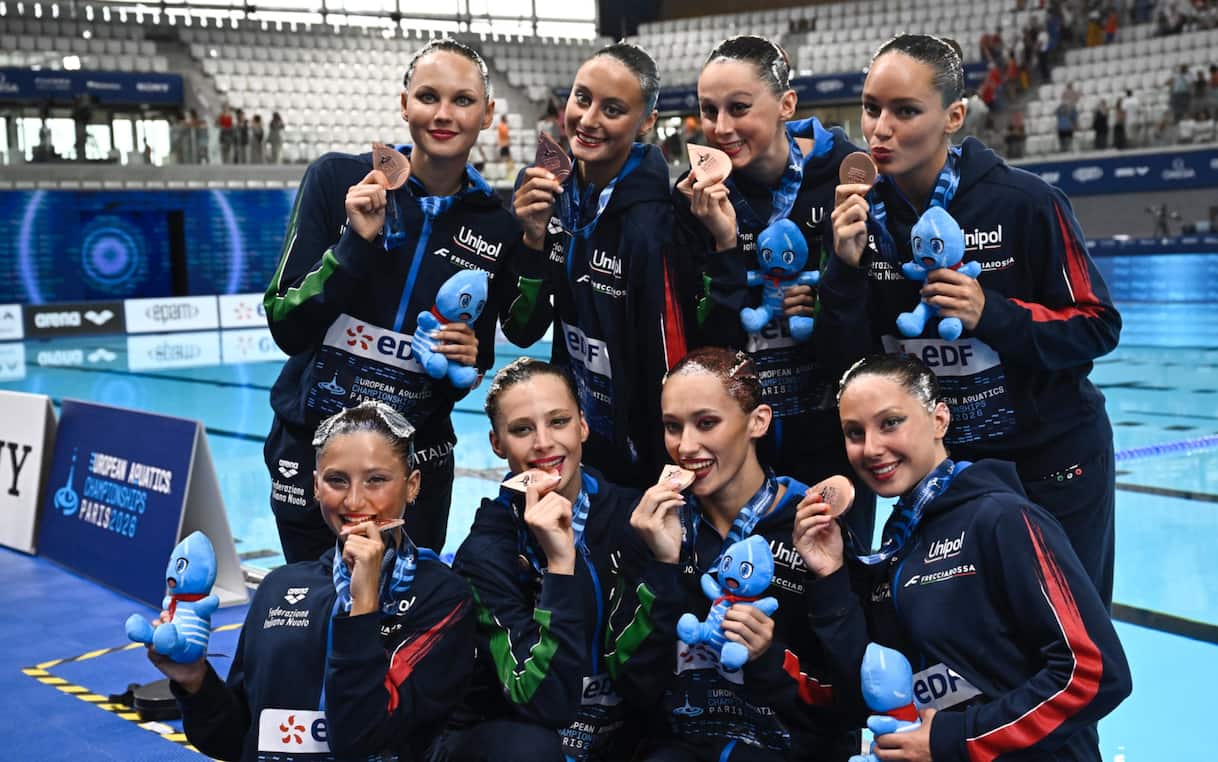 https://sport.sky.it/assets/images/c20bad8b47704470d3dbb7f74f5cb218ee67e8b4/external-upload/liveblog-manager/sport/2026/08/03/bronzo_Italia_nuoto%20artistico.jpg?im=Resize,width=1218