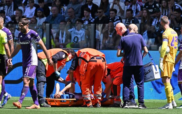 Fiorentina, Parisi: lesione al crociato. Intervento riuscito